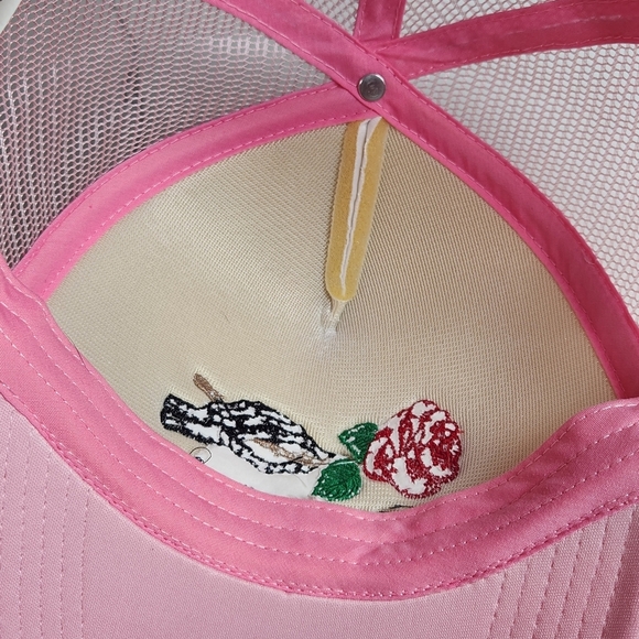 VINTAGE STYLE PINK & WHITE LOVE LOUDLY TRUCKER HAT SNAPBACK - Picture 7 of 8